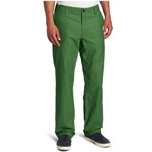 Dockers off the clock green khaki nwt